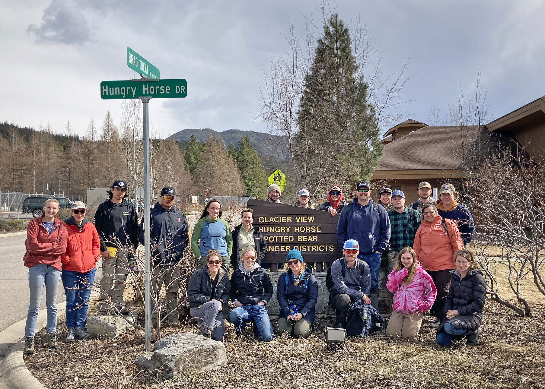 University of Montana Western Students work with US Forest Service employees. Photo by USFS.