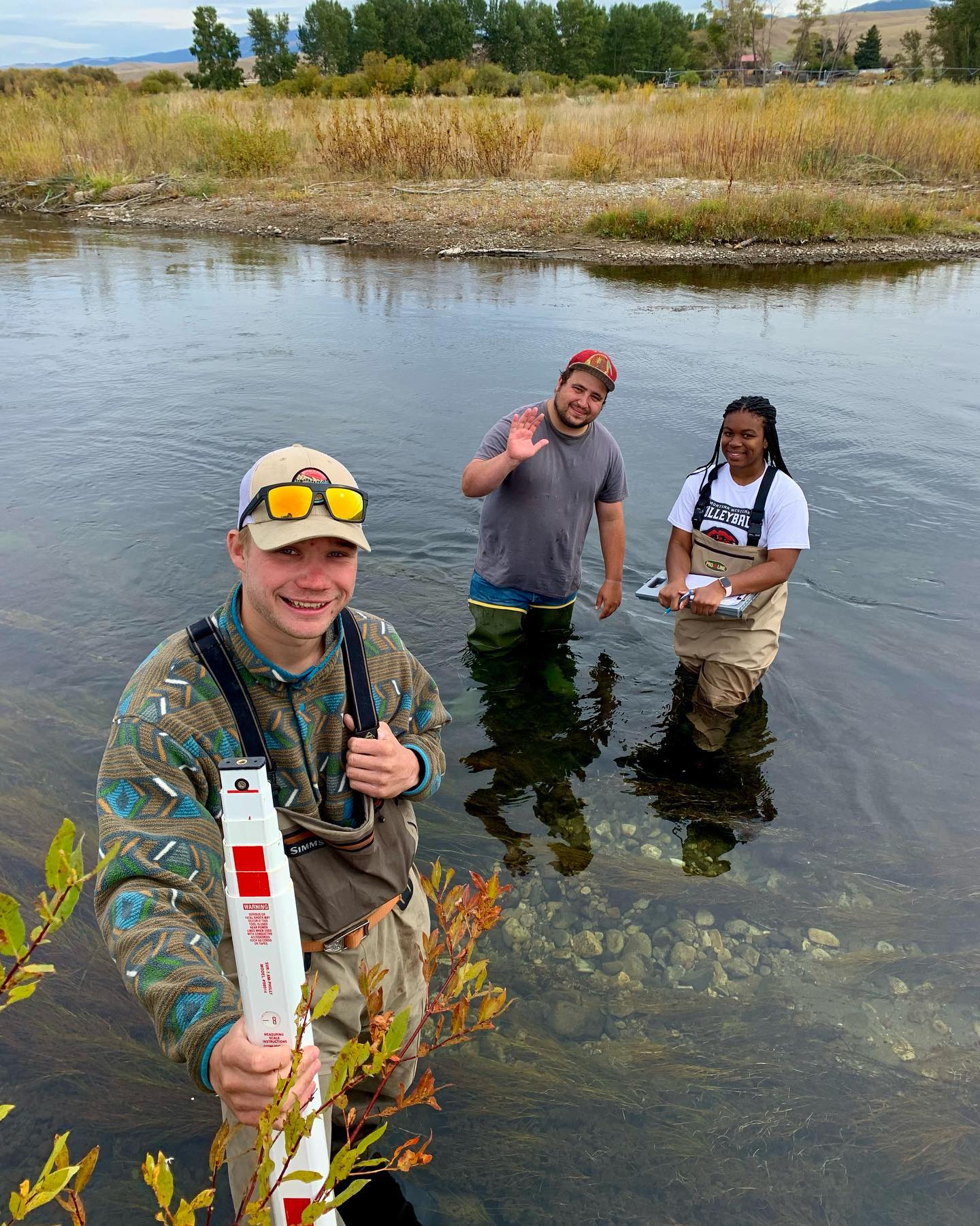 Environmental Sustainability students team up with volunteers to plant willows in the Big Hole Watershed. Photo courtesy of UMW Environmental Sciences Department. 